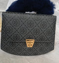 Crossbody, Adjustable strap,
