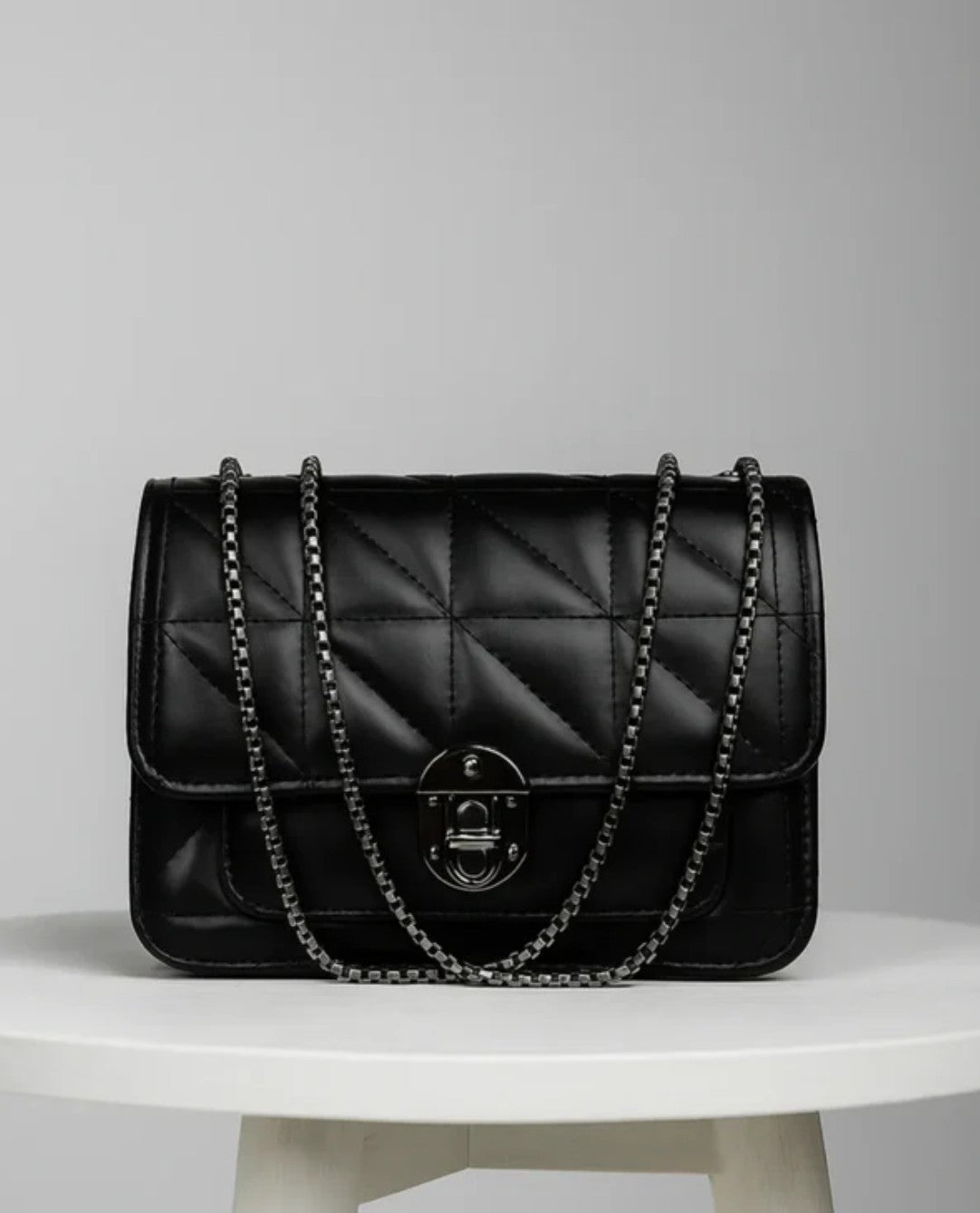 Quilted Wallet On Chain WOC Black